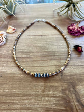 Load image into Gallery viewer, Jasper choker and navajo pearls 5 mm
