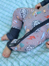 Load image into Gallery viewer, Mama&#39;s Boy Zippy
