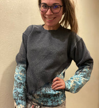 Load image into Gallery viewer, Peak-A-Boo Kingman Sweatshirt