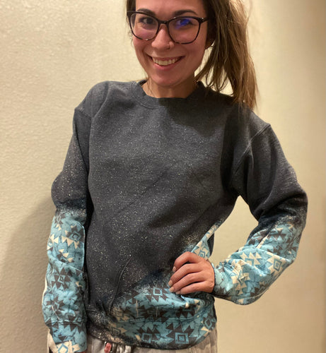 Peak-A-Boo Kingman Sweatshirt