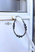 Load image into Gallery viewer, Sundance Silver BRACELET