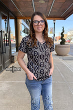 Load image into Gallery viewer, Pecos Queen Tee