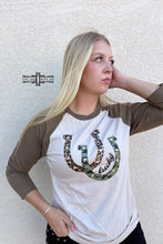 Load image into Gallery viewer, Lucky Horseshoe RAGLAN