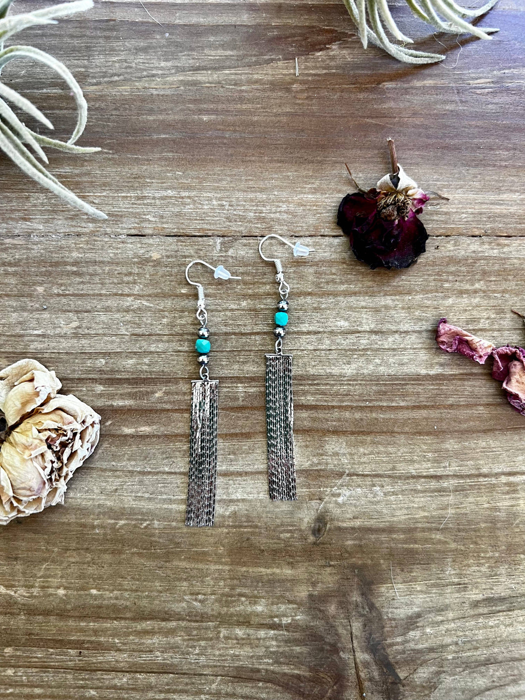 Mini chic earrings with turquoise and Navajo