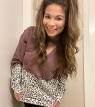 Load image into Gallery viewer, Ombre Leopard Sweatshirt