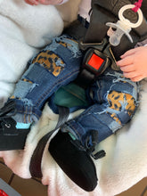 Load image into Gallery viewer, Distressed Leopard Skinny Jeans