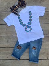 Load image into Gallery viewer, Squash Blossom Tee